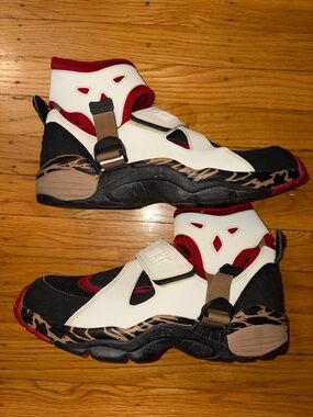 NIKE AIR CARNIVORE LE WHITE RED BLACK MEN'S SIZE 10 390077-600